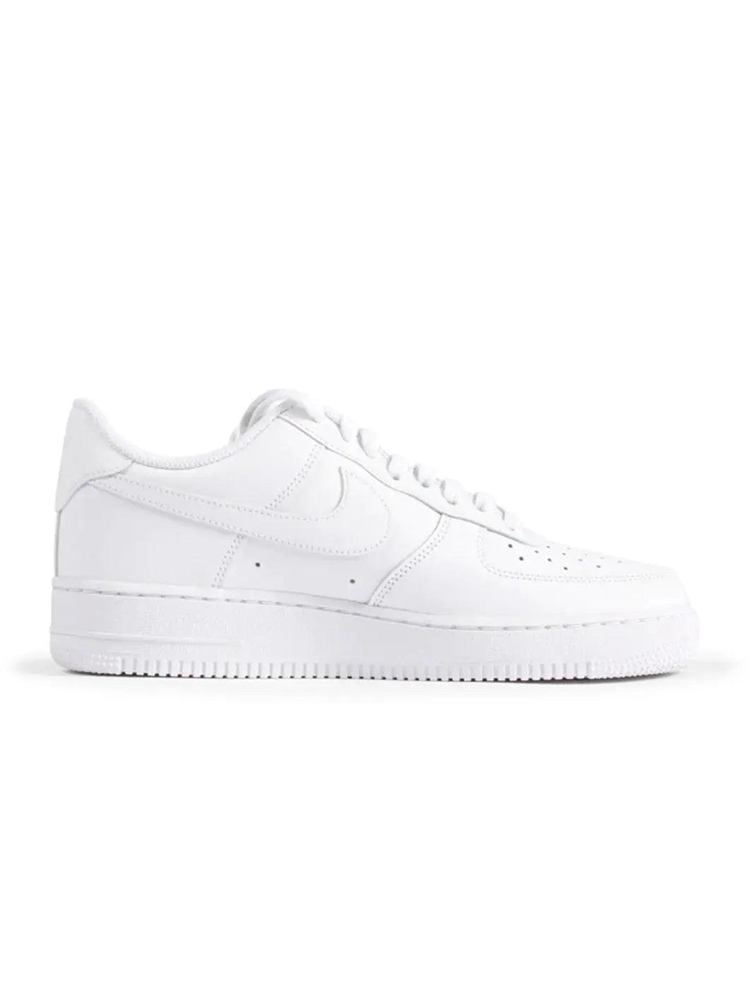 Nike Air Force 1 '07 Triple White Sneakers